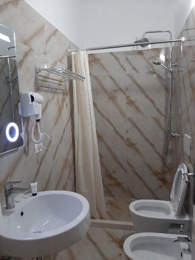 Hotel Vila Arbri Berat Bagian luar foto